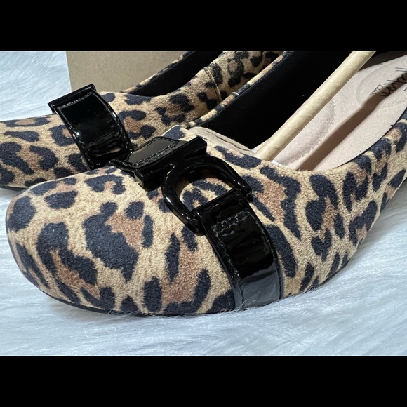 New clarks women Flores Tulip Wedge Pump - Picture 12 of 16